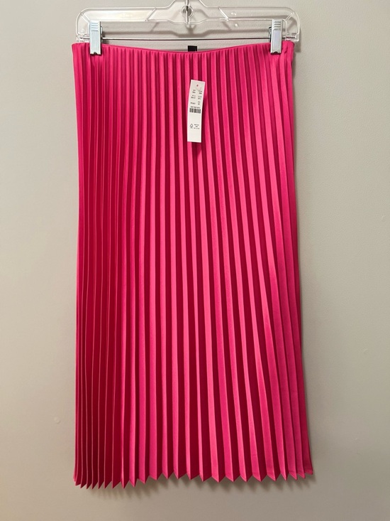 J. Crew Dresses & Skirts - J. Crew  Pink Pleated pull on Maria Midi Skirt XS